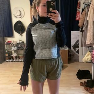 Under Armour winter jogging crop